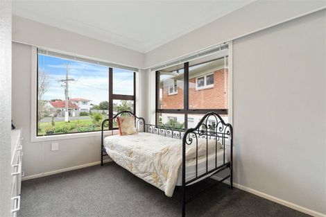 Photo of property in 37 Toroa Street, Torbay, Auckland, 0630