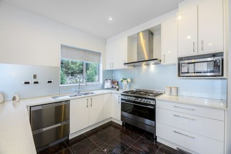 Photo of property in 12 Midhurst Avenue, Henderson, Auckland, 0612