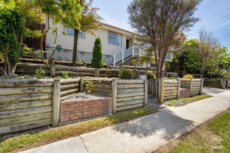 Photo of property in 124 George Street, Stokes Valley, Lower Hutt, 5019