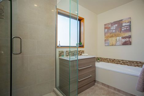 Photo of property in 2/110 Saint James Avenue, Papanui, Christchurch, 8053