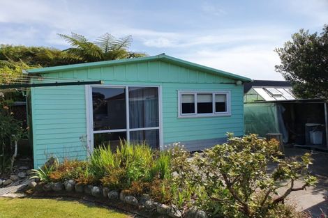 Photo of property in 12 Jamieson Road, Karoro, Greymouth, 7805