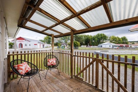 Photo of property in 78 Willoughby Street, Halcombe, Feilding, 4779