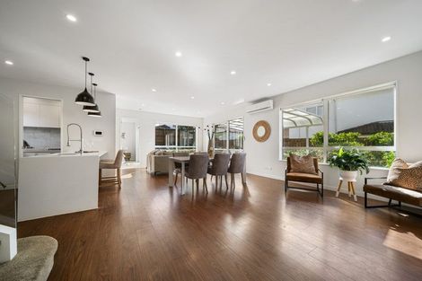 Photo of property in 5 Lyttelton Avenue, Forrest Hill, Auckland, 0620