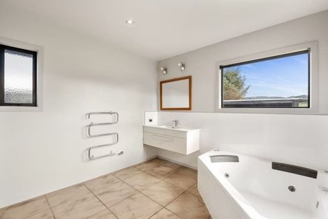 Photo of property in 5 Hitiri Road, Kinloch, Taupo, 3377