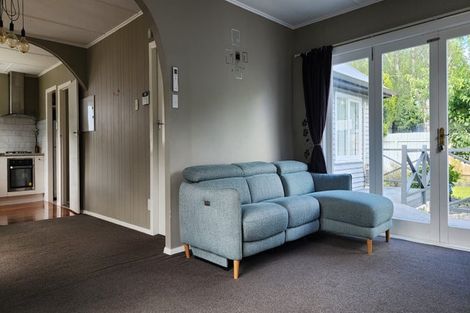 Photo of property in 63 Stokes Valley Road, Stokes Valley, Lower Hutt, 5019