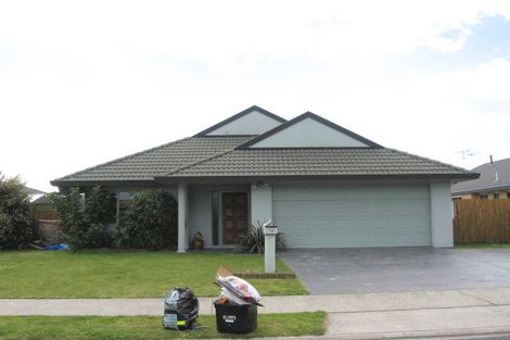 Photo of property in 14 Maesbury Close, Papamoa Beach, Papamoa, 3118