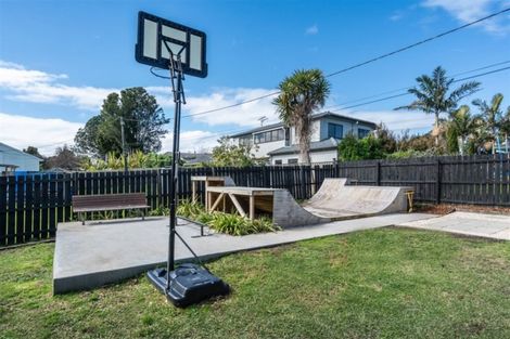 Photo of property in 2 Leander Road, Bayswater, Auckland, 0622