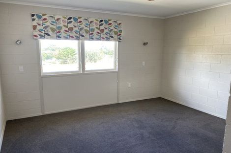Photo of property in 18 Queens Road, Waikanae Beach, Waikanae, 5036