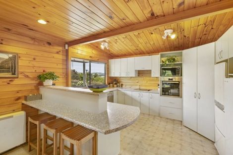 Photo of property in 2 Grand Vue Road, Kawaha Point, Rotorua, 3010