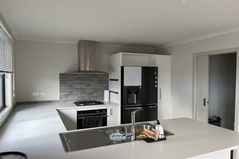 Photo of property in 38 Silicon Way, Fitzherbert, Palmerston North, 4410