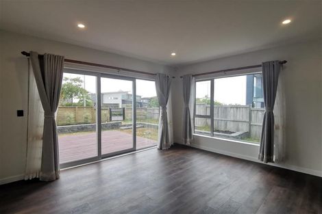Photo of property in 46 Te Oneroa Way, Long Bay, Auckland, 0630