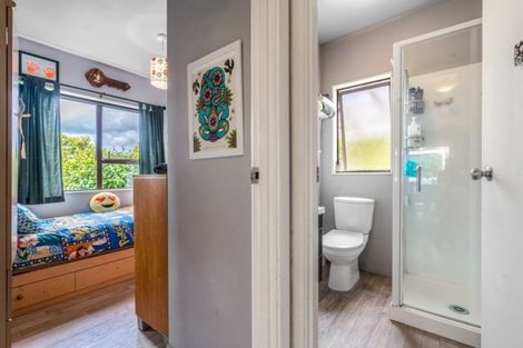 Photo of property in 134 Chelsea View Drive, Chatswood, Auckland, 0626