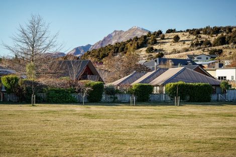 Photo of property in 48 Rob Roy Lane, Wanaka, 9305