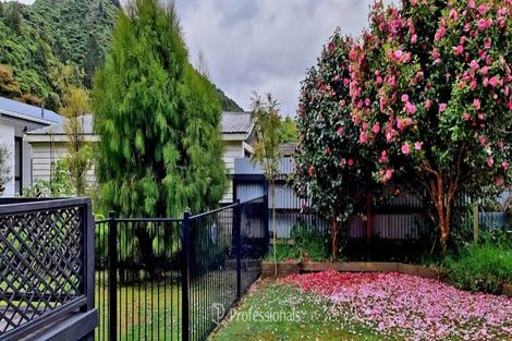 Photo of property in 36 Black Beech Street, Birchville, Upper Hutt, 5018
