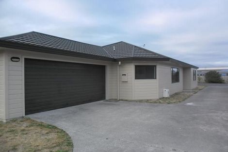 Photo of property in 19 Mandel Mews, Waiwhetu, Lower Hutt, 5010
