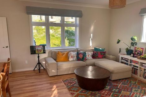 Photo of property in 90 Karepa Street, Brooklyn, Wellington, 6021