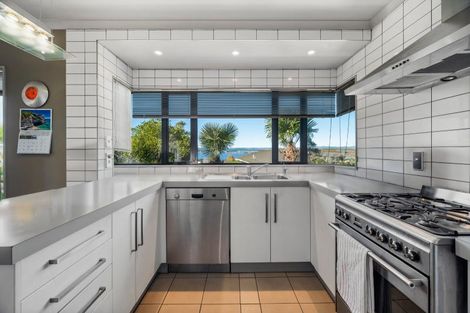 Photo of property in 8 Brunette Drive, Acacia Bay, Taupo, 3330