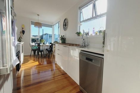 Photo of property in 3 Morere Street, Titahi Bay, Porirua, 5022