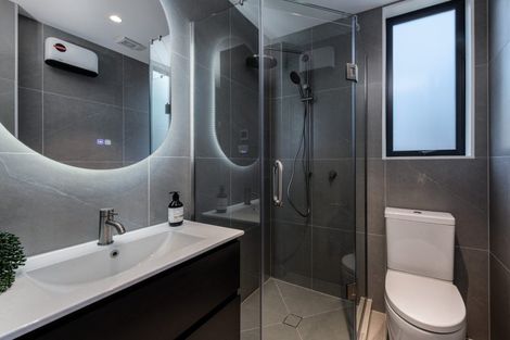 Photo of property in 12a Kowhai Road, Campbells Bay, Auckland, 0630