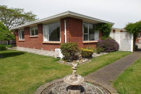 Photo of property in 2/6 James Condon Place, Redwood, Christchurch, 8051