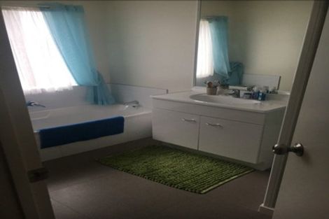 Photo of property in 3/14b Moffat Road, Red Beach, 0932