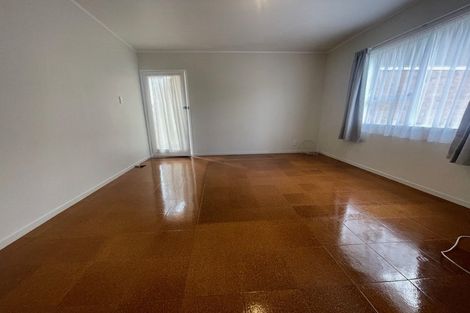 Photo of property in 8/318 Te Atatu Road, Te Atatu South, Auckland, 0610