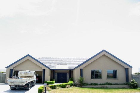 Photo of property in 2 Fishermans Rest, Waimairi Beach, Christchurch, 8083