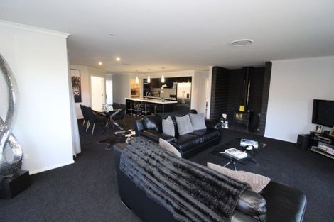 Photo of property in 18 Eric Batchelor Place, Waimate, 7924