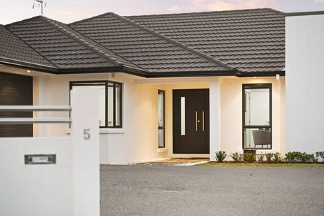 Photo of property in 5 Briar Rose Court, Huntington, Hamilton, 3210