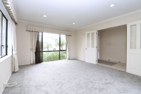 Photo of property in 15 Erne Crescent, East Tamaki, Auckland, 2016