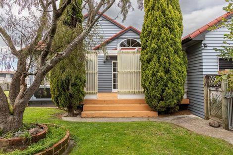 Photo of property in 12 Gertrude Street, Dannevirke, 4930