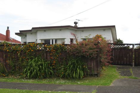 Photo of property in 7 Crawford Avenue, Mangere Bridge, Auckland, 2022