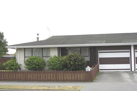 Photo of property in 1/5 Ashwood Street, Parklands, Christchurch, 8083