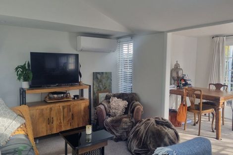 Photo of property in 147a Holly Road, St Albans, Christchurch, 8014