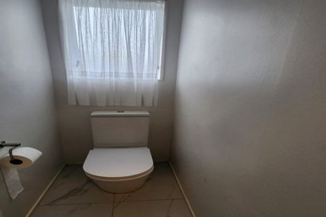 Photo of property in 1/5 Myna Place, Weymouth, Auckland, 2103