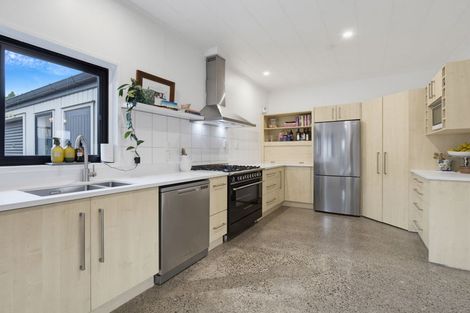 Photo of property in 15 Carter Drive, Pomare, Rotorua, 3015
