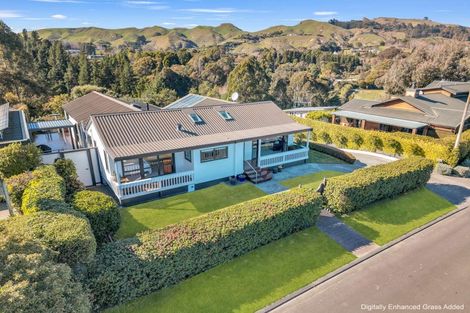 Photo of property in 37 Hikanui Drive, Havelock North, 4130