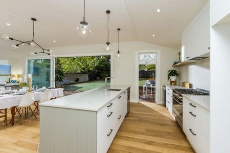 Photo of property in 10 North Avenue, Narrow Neck, Auckland, 0624