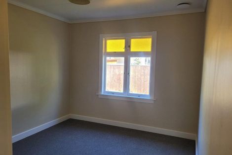 Photo of property in 105 Fulford Street, New Plymouth, 4310