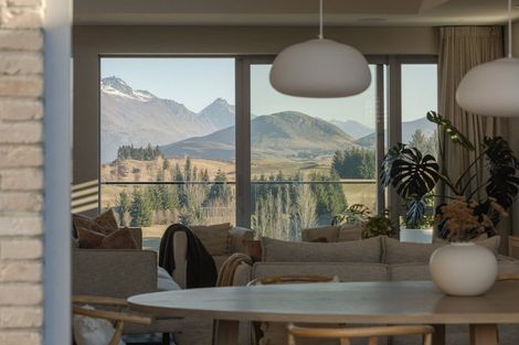 Photo of property in 16 Advance Terrace, Arrowtown, 9302