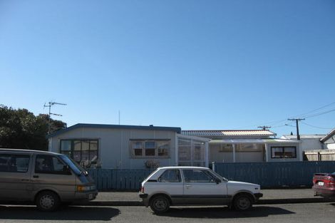 Photo of property in 20 Pembroke Street, Carterton, 5713