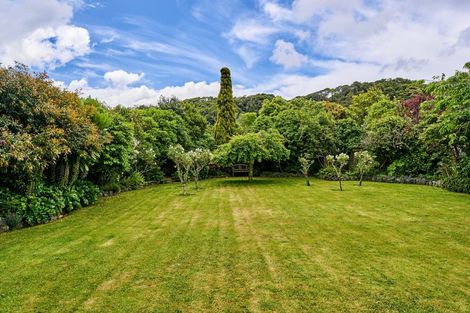 Photo of property in 3 Cheviot Road, Lowry Bay, Lower Hutt, 5013