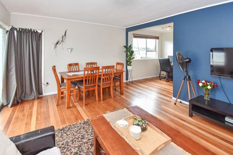 Photo of property in 32 Gambare Place, Wattle Downs, Auckland, 2103