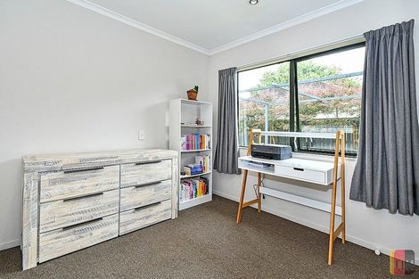 Photo of property in 19c Railway Street West, Papakura, 2110