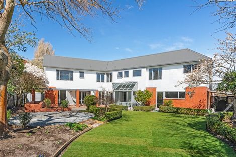 Photo of property in 15 Parkham Drive, Burnside, Christchurch, 8053