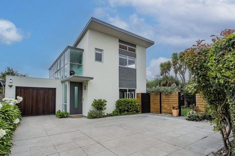 Photo of property in 56 Oxley Avenue, St Albans, Christchurch, 8014