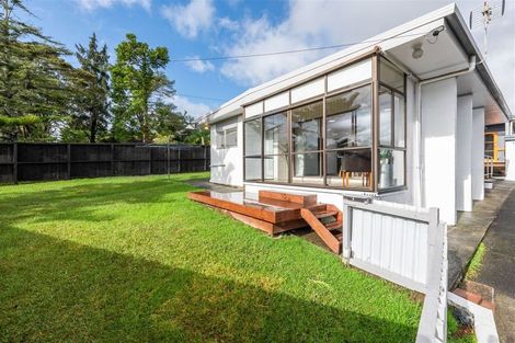 Photo of property in 1/9 Parrs Cross Road, Henderson, Auckland, 0612