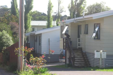 Photo of property in 205a Henderson Valley Road, Henderson, Auckland, 0612