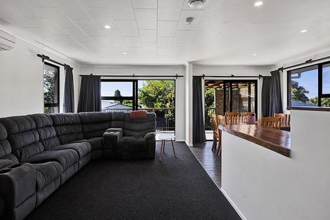 Photo of property in 8a Jade Place, Bell Block, New Plymouth, 4312