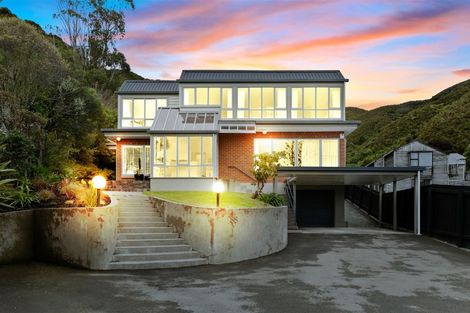 Photo of property in 88 Norton Park Grove, Waterloo, Lower Hutt, 5011